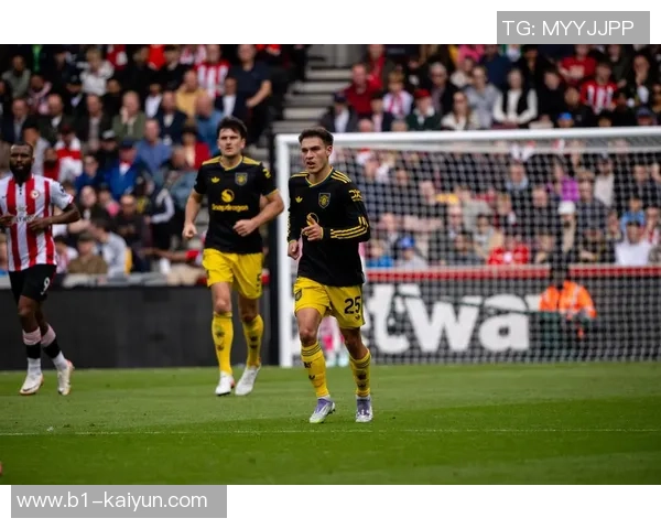 阿森纳与桑德兰在12-13赛季的精彩对决及最终战绩分析